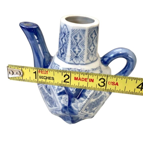 Blue And White Teapots Ceramic Small Single Serving  6.5" Tall Made In China - Picture 10 of 12
